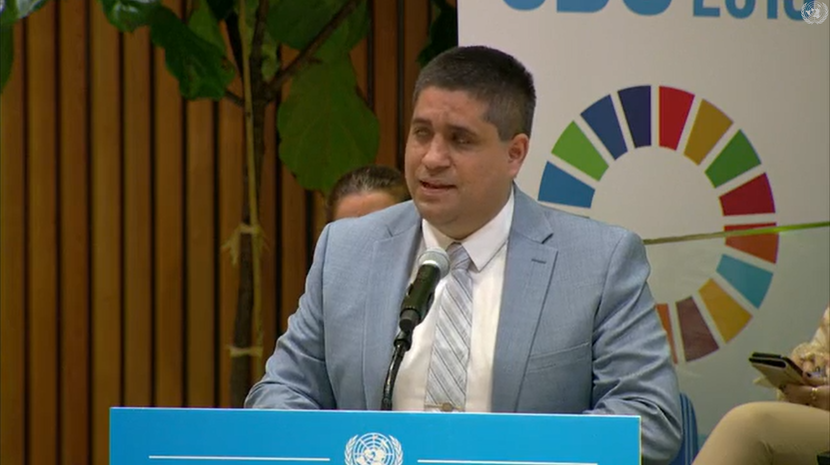 Mr. Jose Viera presents at the podium of the SDG Summit